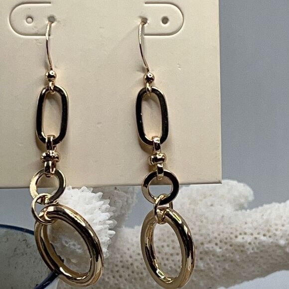 Max Studio Fashion Earrings gold dangle - Picture 6 of 7